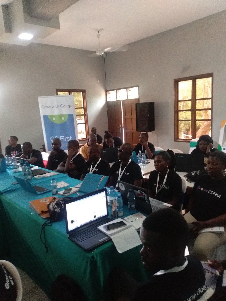 JulianaAchieng5's tweet photo. Participating in Google CS First
#growwithgoogle https://t.co/0mz48EStEL