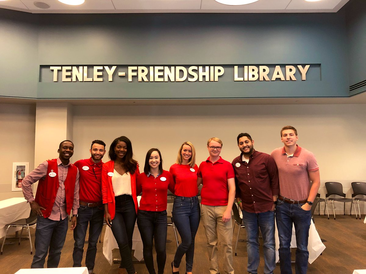 Come see these friendly faces bringing joy &amp; jobs to the #Tenleytown area in D.C. today! 🙌🏻<a href="/TenleytownMS/">Tenleytown Main Street</a> #WorkSomewhereYou❤️🎯 #NovemberNewStore