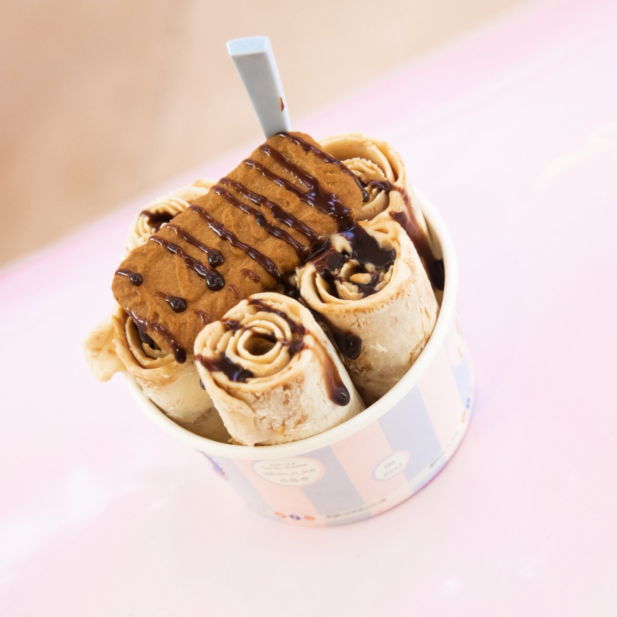 Pan_n_Ice's tweet photo. We've got one word for you. Biscoff. β€οΈ
#Biscoff #IceCream #PanNIce https://t.co/bjoBCZVwEh