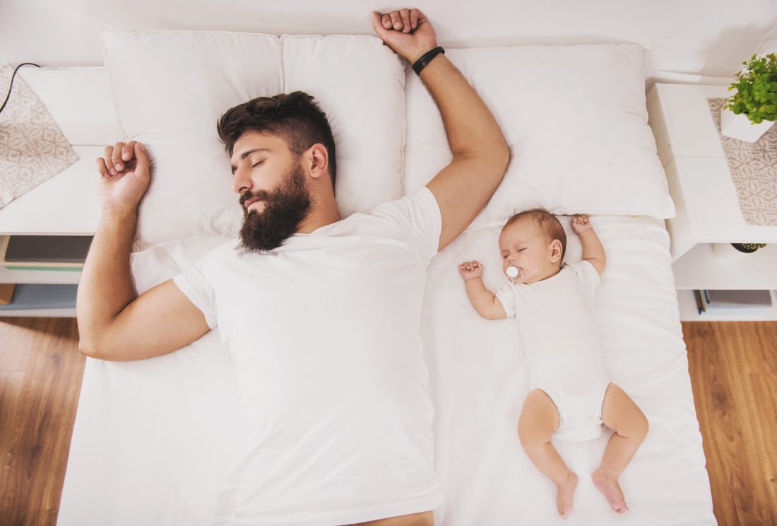 A #sleep expert and mother-of-4 explains how to maintain a sane sleep schedule once a new #baby arrives! ow.ly/yEpu30pqumH