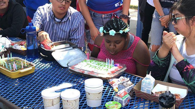 BbWeliveforyou's tweet photo. best buddies want to say happy birthday to our two of of friends matthew turned 15 and tyasia turns 16 thank you to who came out today! join my remind text 81010 to @dae943 https://t.co/gaUqNz2Zmp