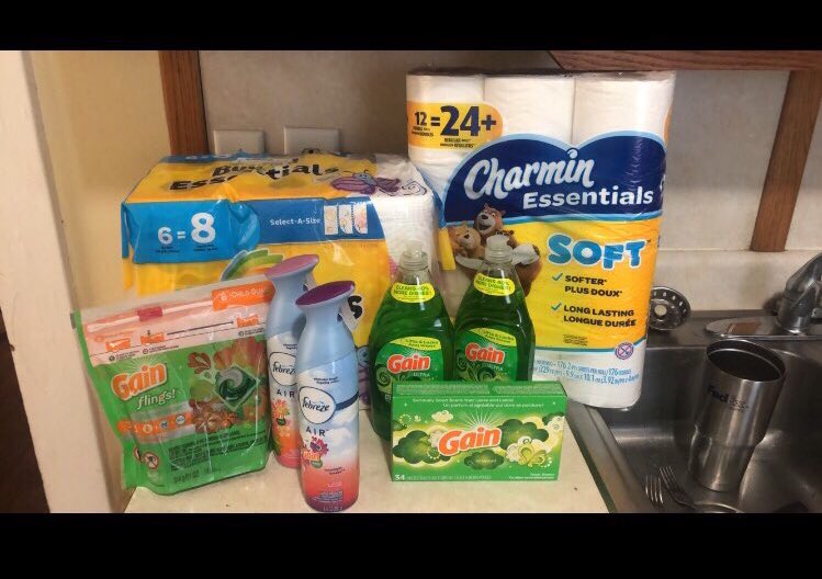 TeeRawwDaRuler_'s tweet image. ISU❗️I would like to start doing bundle deals (pictured below) for as low as $10. These bundles will include a combination of the following: paper towels, tissue, dish soap, air freshener, toothpaste, etc. If you’d be interested DM me! Please RT❗️#ISU23 #ISU22 #ISU21 #ISU20