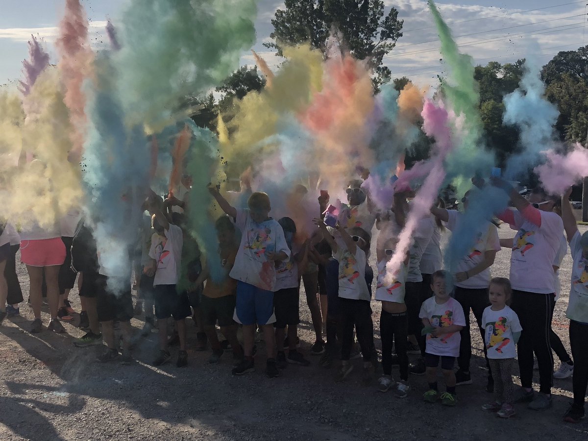 NENartists's tweet photo. NEN Color Run success!! https://t.co/rFuyLsWWRL