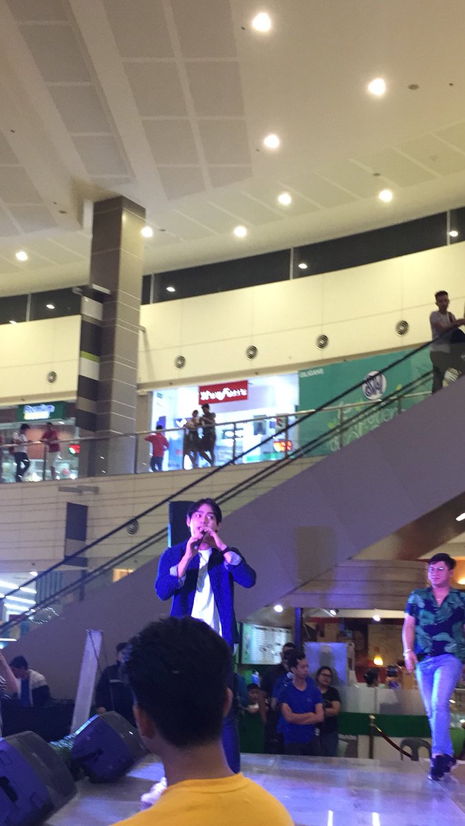 Our @vance_larena #Archie serenade the crowd at SM Novaliches during their #OPENmovie Mall Show 💖 

Hope you'll watch #OPENmovie in cinemas this September 13, an official entry for Pista ng Pelikulang Pilipino 2019 #PPP3 ✨