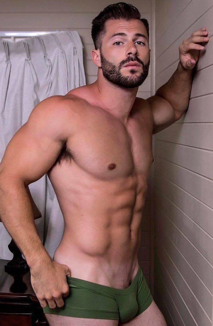 flipnotist's tweet photo. Adonis belts #hunksighting #abs #pecs #underwear #cumgutters #facialfuzz #beard https://t.co/c8exHnuR9o