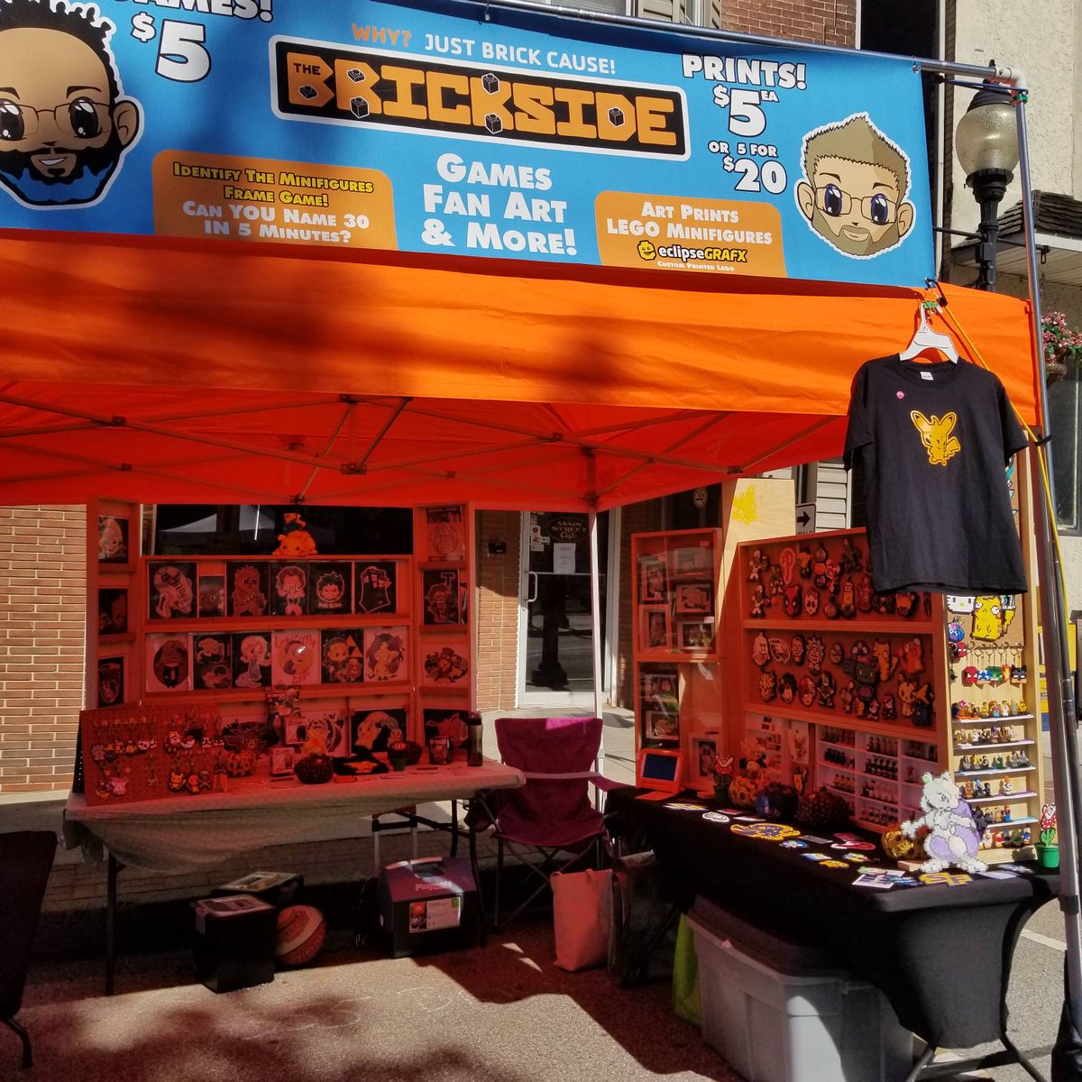 PenguinBus's tweet photo. pretty much all set up at Royersford Community Day, come by!

#royersfordcommunityday #communityday #lego #perler #art #craftshow #pixelart #marvel #comics #supportlocalartists #supportlocalbusiness #legoparty https://t.co/a0cYxA0wy9