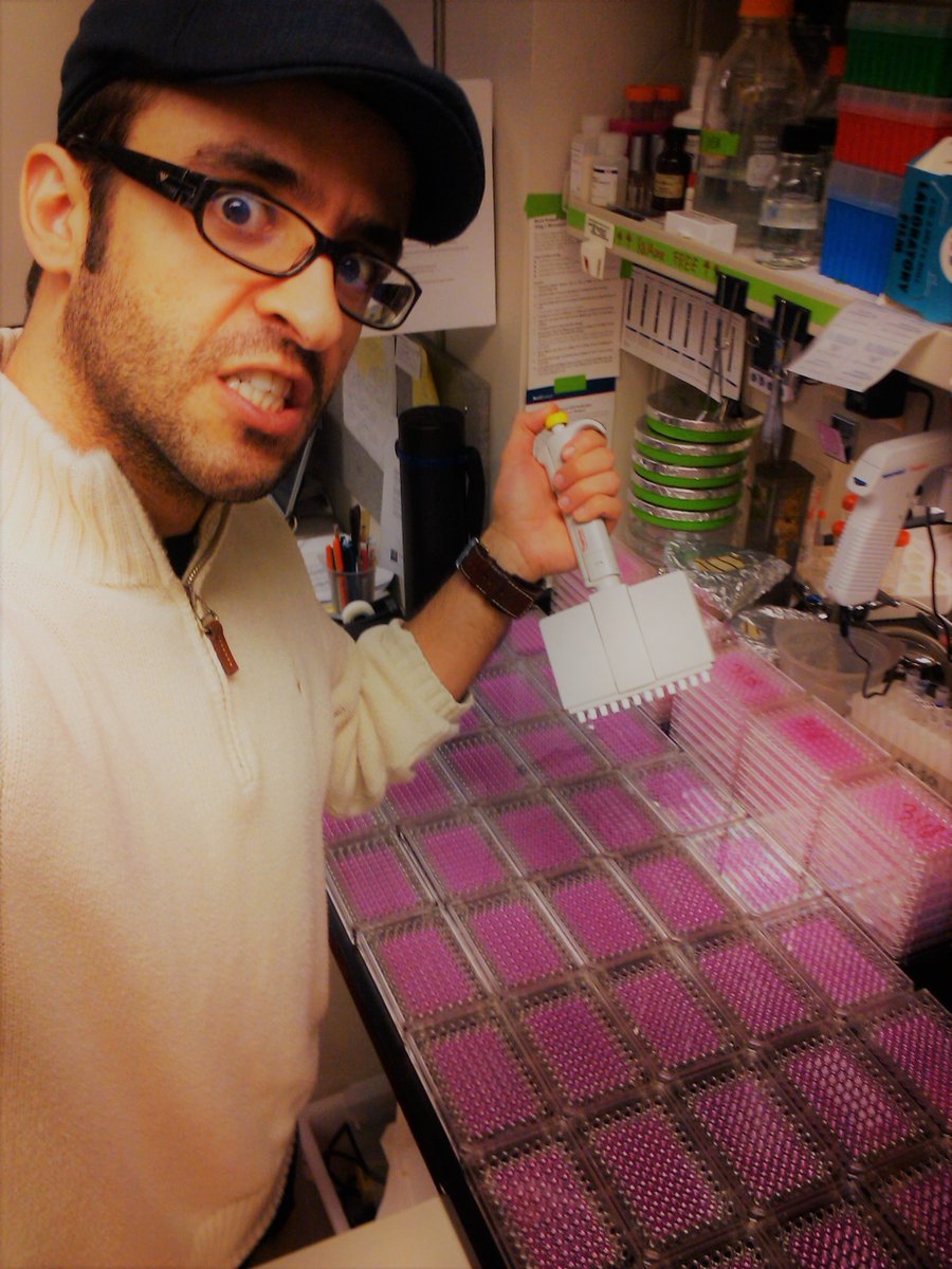 saraivalmr's tweet photo. Bumped into this selfie treasure from when I was doing my postdoc at Linda Buck's @BuckLB14 lab. #ManPowered #HighThroughput cell-based assays #Science https://t.co/6Te2B8ygO0