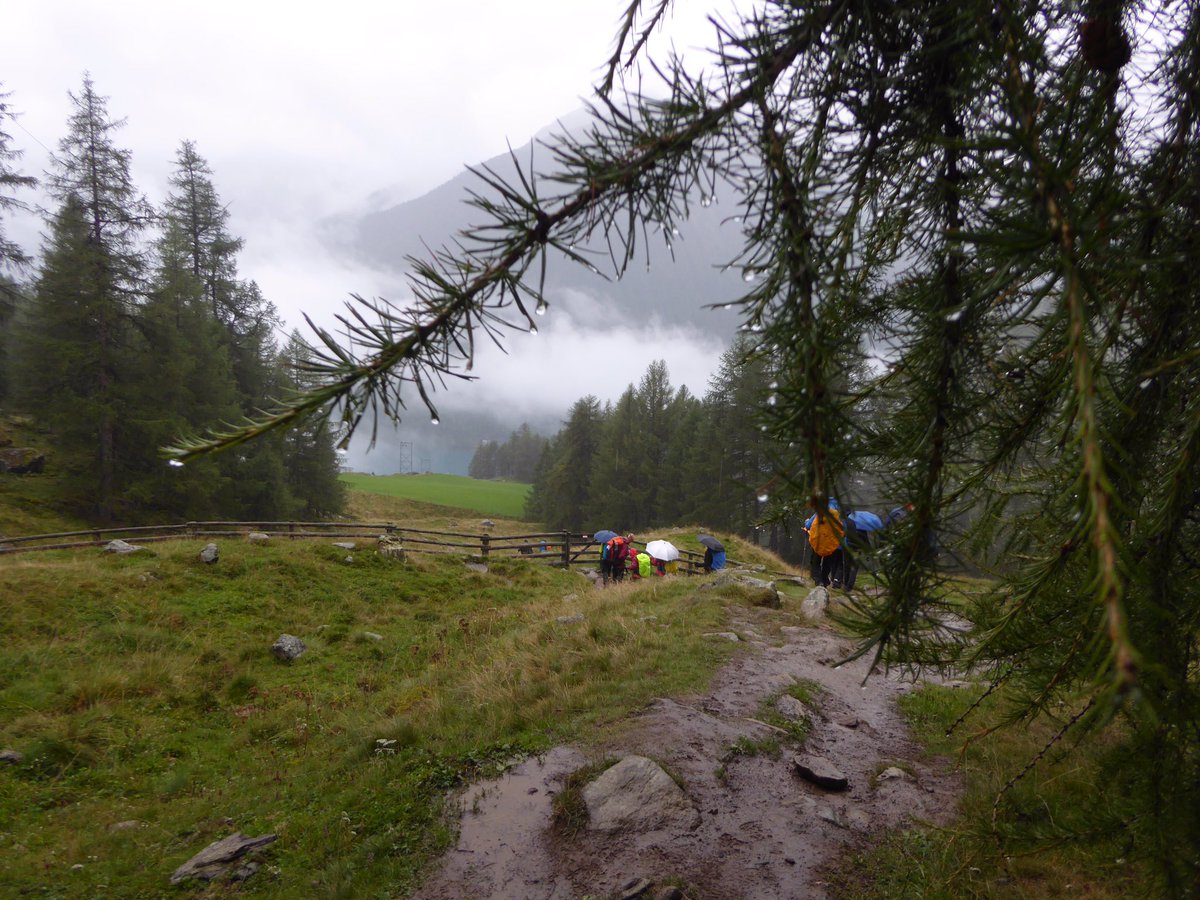 Kirsi_HoSt's tweet photo. letztes Etappenziel 🥾⛰#similaunhütte #meran #alpenüberquerung #e5 🇩🇪🇦🇹🇮🇹 #justdoneit #thisjustgotreal #bucketlist https://t.co/geVrpBEJC4