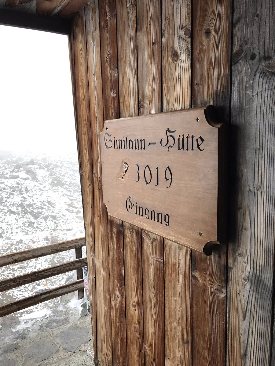 Kirsi_HoSt's tweet photo. letztes Etappenziel 🥾⛰#similaunhütte #meran #alpenüberquerung #e5 🇩🇪🇦🇹🇮🇹 #justdoneit #thisjustgotreal #bucketlist https://t.co/geVrpBEJC4