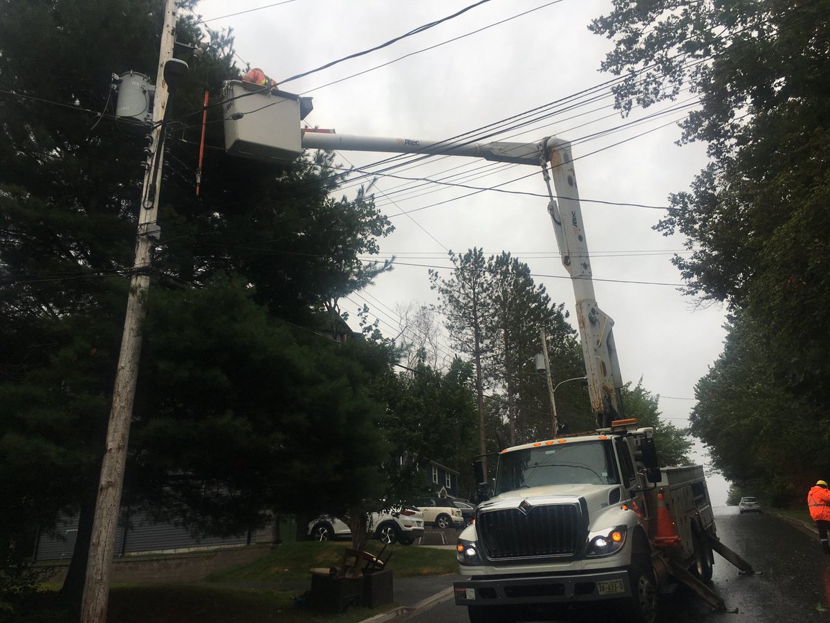 nspowerinc's tweet photo. Our crews have been prepping this morning. As #HurricaneDorian arrives we’ll be pulling our people off the roads from noon - 10pm in Western and Central NS, including Metro Halifax, when wind gusts will be 90+ km/h. Safety is our top priority. We’ll be back out as soon as we can. https://t.co/7Crz6FFRet