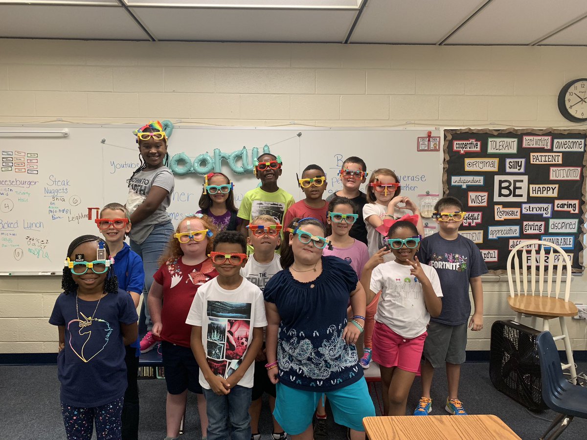 SchoolSouthside's tweet photo. What a fun first week of school!  We had Happy New School Year celebrations and more!  We can’t wait to see what fun is in store for next week! #Day1DCPS https://t.co/oP9QgMCOxn