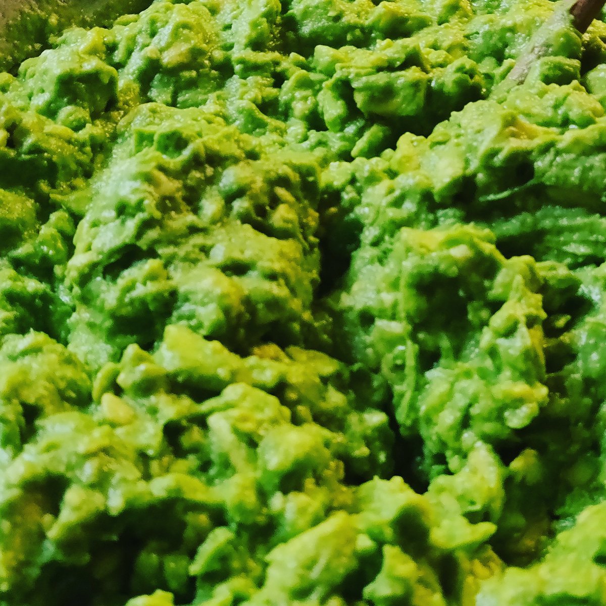 elliotthayes's tweet photo. Great avocados make great guacamole! Mexican charity night for cancer research UK tonight. Thanks to @ReynoldsFood for the avos. https://t.co/1rYrghLAgP