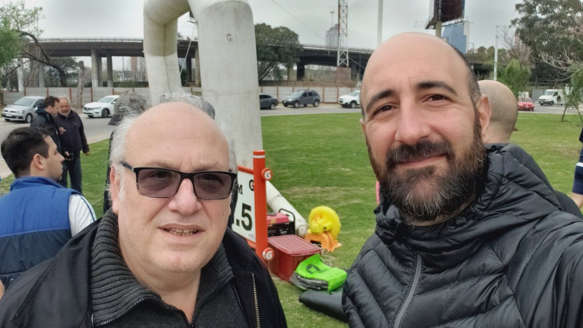 GermanPavone's tweet photo. Hoy por la mañana junto a @BuccaBali @horaciogarcia18 y @alangastonavaca compartimos la largada del Maraton organizado en #VLopez https://t.co/yjtPwkl6eg