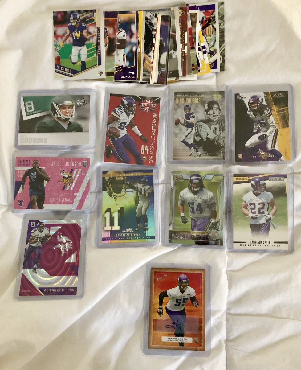 MrKdub's tweet photo. #mailday Got one of #JaskowskiFatPacks compliments of @Peajay021 (thank you brother) great little #PC compilation. Lots of #Skol π appreciate it my brother! Hit @CJaskowski if interested in checking one out, great price! Great dude! #HobbyLove #Collect https://t.co/yHn58ZZfLP