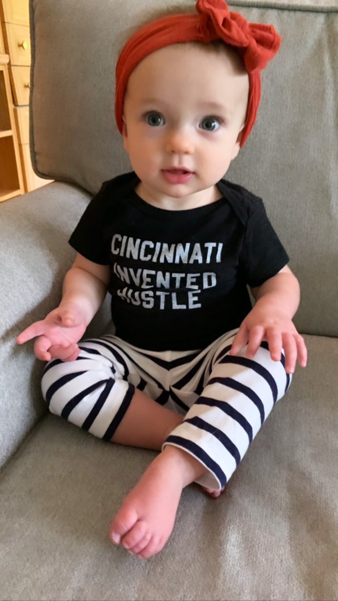 Loveland_SLP's tweet photo. UC game day! @PrincipalKohls it’s on! #bearcatnation https://t.co/Iy99kasLiS