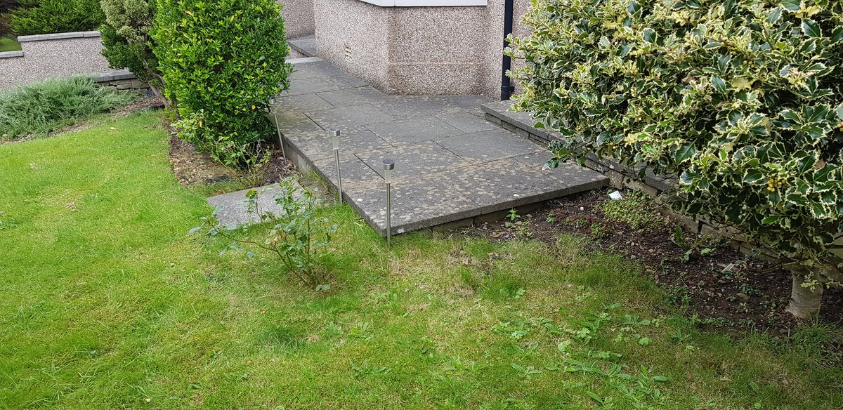 Adatomy's tweet image. Not bad for 4 hours work. Pre and post images. Ground dug, footings laid, edging stones in, membrane down, chippings down. Not much anatomists can&apos;t do. Now back to those bloody door handles.... #Gardening #ManualLabour