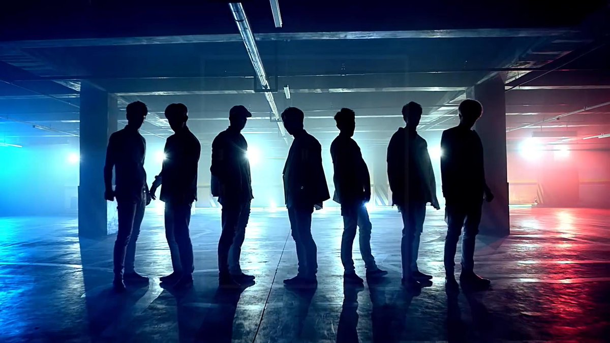 While i'm at it, MV version now ~ Just look how beautiful their silhouettes are 