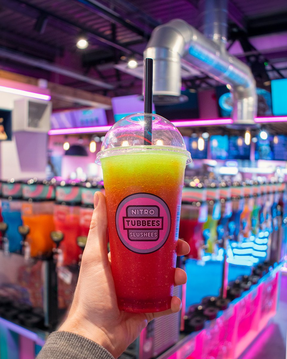 tubbeesdesserts's tweet photo. Strawberry Daiquiri topped with Lemon & Lime. 😍👍
What's your favourite combo?
#tubbees #slush #60flavours #tubbeesdesserts #nitrolab #glasgow #desserts #glasgowlive https://t.co/1HBJm0mc2c