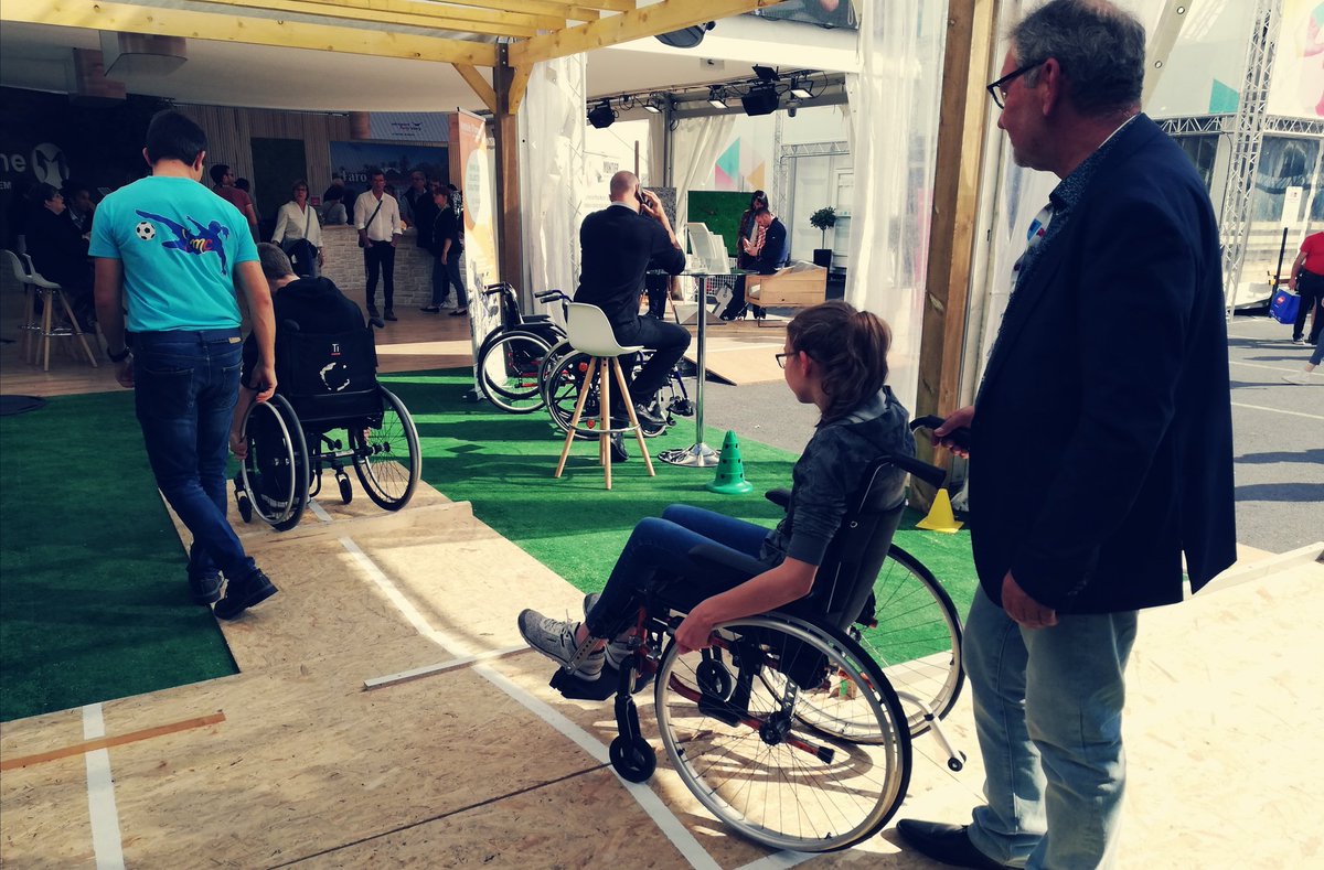 DptMarne's tweet photo. Se déplacer en fauteuil roulant, facile ou non ? ♿
Venez sur la #FoireChalons tester vos capacités sur le parcours de l'AAIMC Nord Est !
L'Association d'Aide aux Infirmes Moteurs Cérébraux favorise l'épanouissement et l'autonomie des personnes atteintes de paralysie cérébrale. https://t.co/OgB9j2jHg6