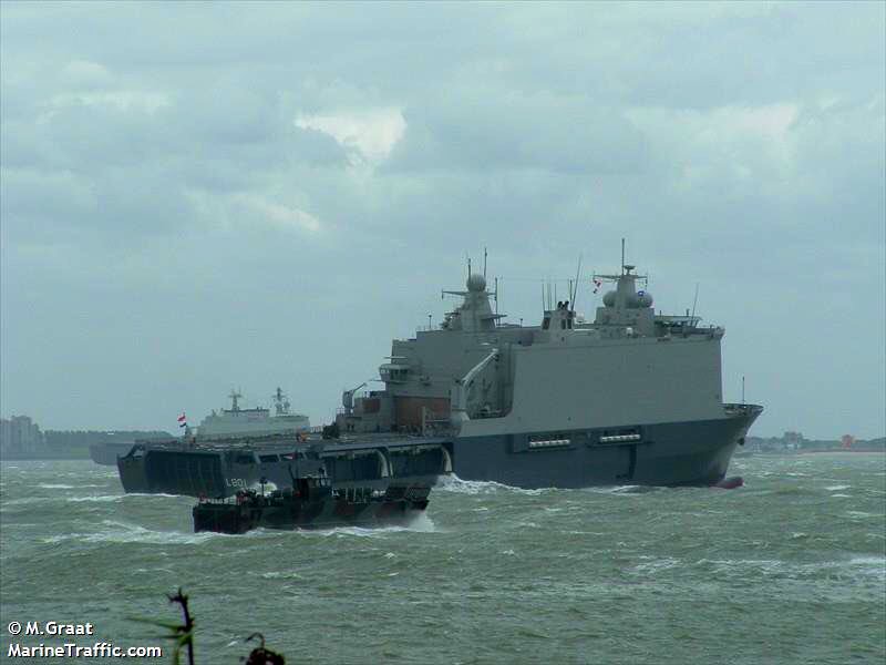 KvanOosterom's tweet photo. Life saving emergency assistance to #Bahamas after #Dorian under way from #StMaarten with Dutch and German marines and equipment. @GermanyUN https://t.co/soO2PSnHEX