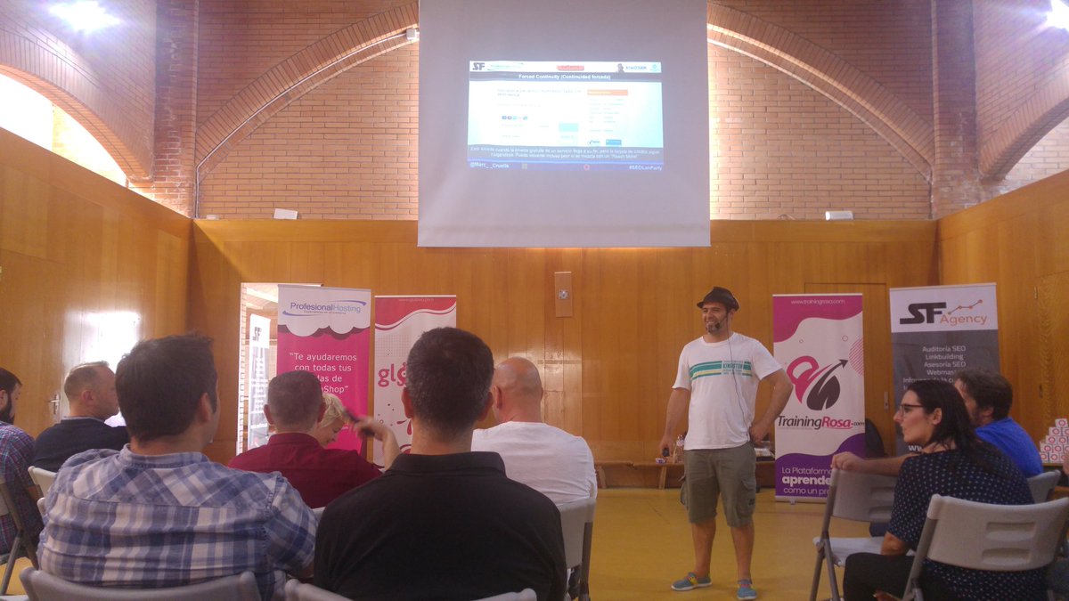 👍Las ponencias con <a href="/Marc__Cruells/">Marc</a> siempre son amenas y nos hacen reir con los ejemplos más "trambólicos" de la web
#SEOLanParty #SEO