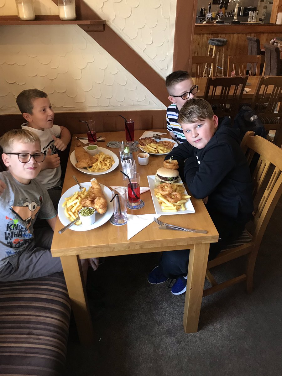 Richard06883664's tweet photo. Trash Talkers having a tea time treat courtesy of The Watts Arms for all their hard work accomplished with their Lifestyle Project- thank you Kris / Nikki Dunn &amp; Ricky Dunn 👍 @HP_LifestyleYET @thedeephull @ArcoSafety @Humberbeat_ERYN @OttyPlayField @Humberbeat @YWT_North https://t.co/4s0vcsC6VR