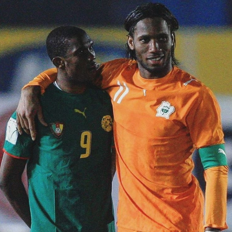 InvictosSomos's tweet photo. En noviembre de 2018, Didier Drogba anunció su retiro del fútbol profesional. Hoy, en septiembre de 2019, Samuel Eto'o colgó los botines. En menos de 1 año se despidieron dos delanteros de época y dos de las máximas leyendas que ha tenido el fútbol africano. GRACIAS POR TODO. https://t.co/bqB66T28AF