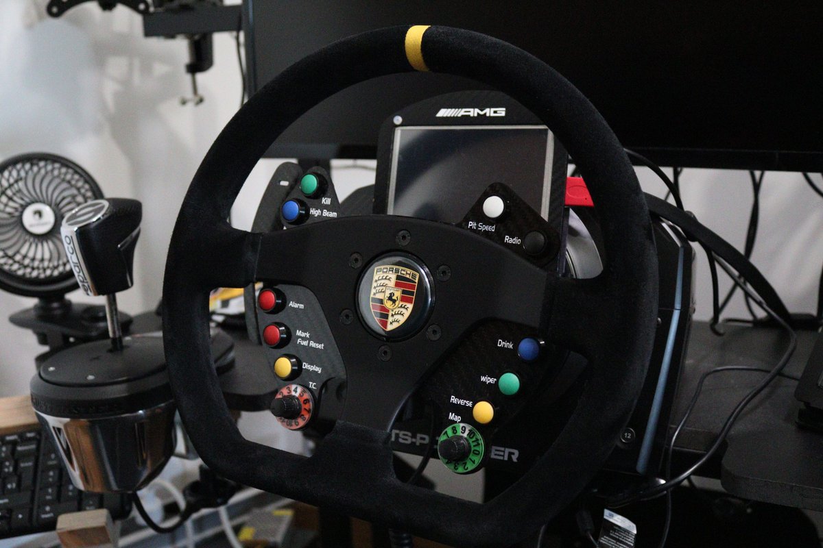 jrbuela1's tweet photo. #ArteEnSimRacing #PorscheOSP #BellezaFucionalidadCalidad
Cuanto más tiempo paso con él, más me enamora y no hablo sólo de su belleza, sino de su funcionalidad, precisión, calidad y encantadoras sensaciones que transmite desde la base TS-PC. Esta vez @OneSimPro se ha salido👏👏 https://t.co/vdAWzPnQUz