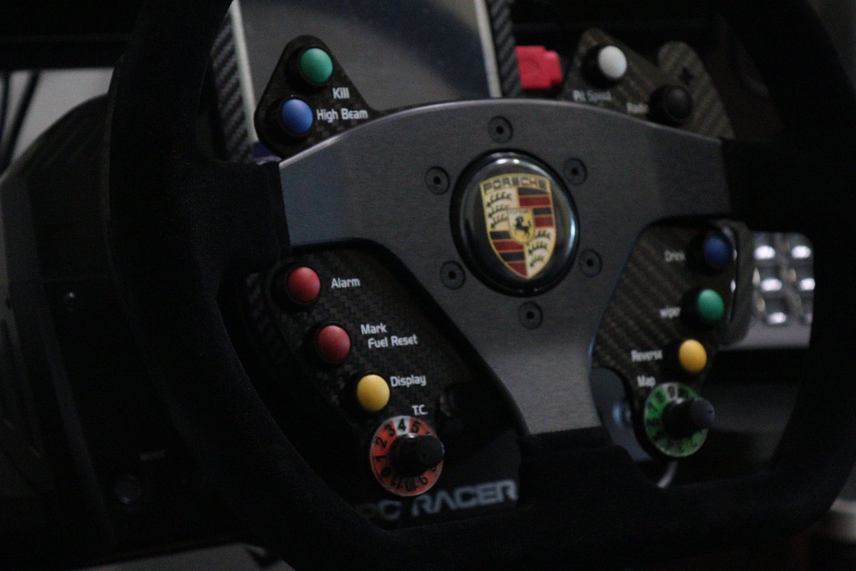 jrbuela1's tweet photo. #ArteEnSimRacing #PorscheOSP #BellezaFucionalidadCalidad
Cuanto más tiempo paso con él, más me enamora y no hablo sólo de su belleza, sino de su funcionalidad, precisión, calidad y encantadoras sensaciones que transmite desde la base TS-PC. Esta vez @OneSimPro se ha salido👏👏 https://t.co/vdAWzPnQUz