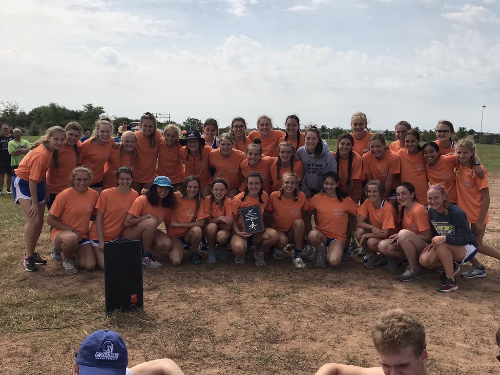 Spartan_CC's tweet photo. LEXC Girls won the Papio-South Classic with seven medalists! #thelegsfeedthewolf #thewellisdeep #PoundTheRock @EastSpartans https://t.co/rBndsgAWCC