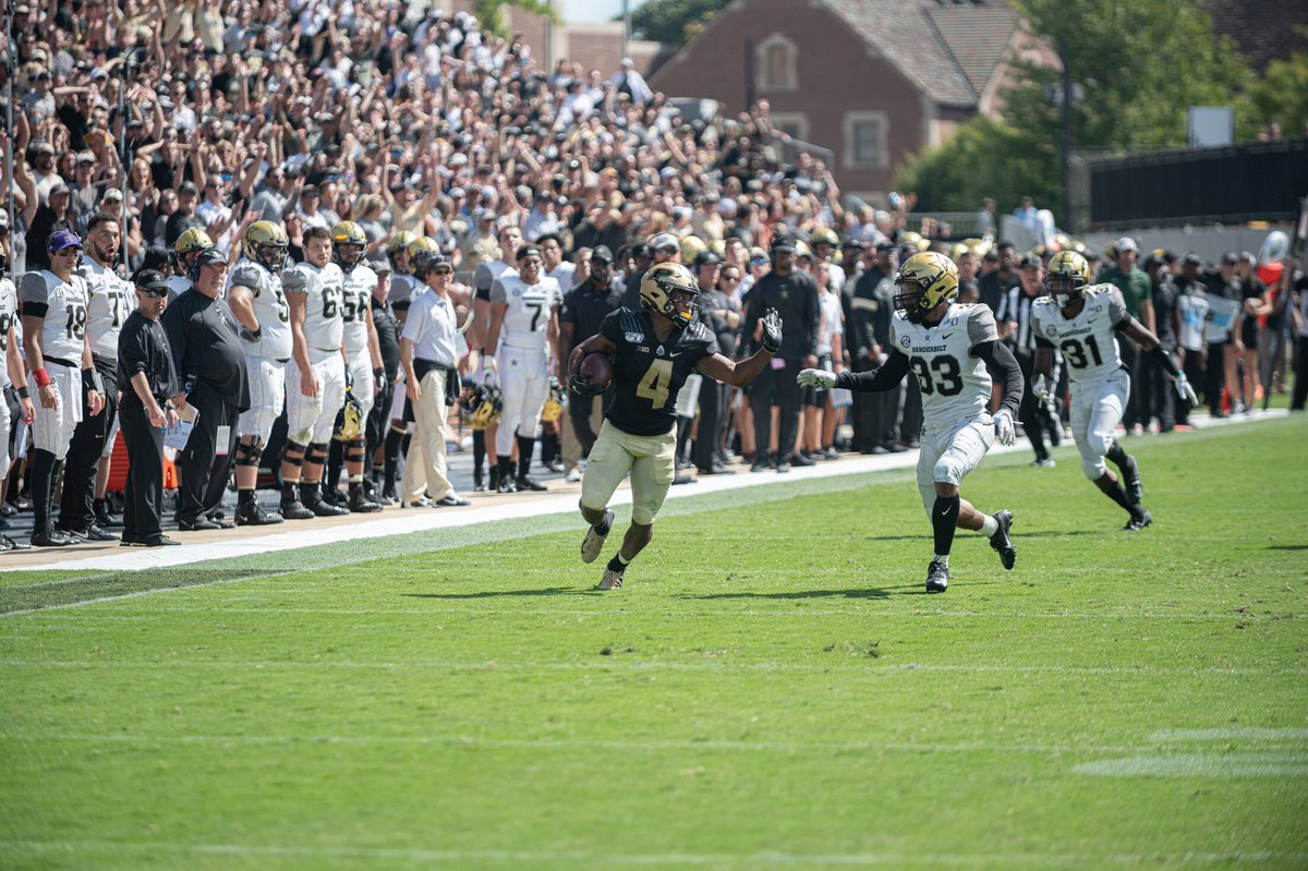 PurdueOnBTN's tweet photo. Rondale Moore.
πͺ 13 catches
β 220 yards
π 1 wicked stiff arm
#BoilerUp #BackForMoore https://t.co/b4aAZRevxl