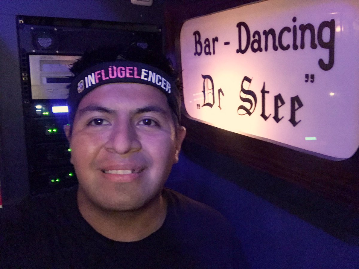 We zijn in het Pittoreske #Oldebroek <a href="/bardestee/">Bar de Stee</a> #ShotNight #EnDaarGaatWeerEenDoosjeFlügel #HandenVoorBier <a href="/BPMbookings/">BPM Bookings</a> <a href="/flugelnl/">Flügel</a> #fireman <a href="/Boswandeling/">Boswandeling</a> #Koekie #Dutchdrop #rocketshot