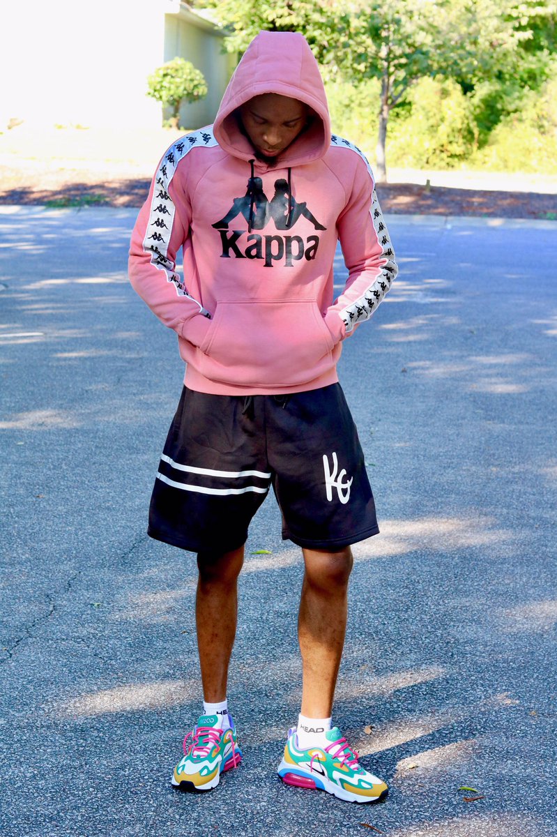 YK__B's tweet photo. Super Blessed to see another Year #24‼️ Its always been and always will be about upgrading ya life‼️📈
*** And Oh yea I like to see somebody out style me w/ my own merch🙅🏾♂️....Shit too dead!! Kappa Vs KCreate #DoubleKK https://t.co/LYu2lPv5HC