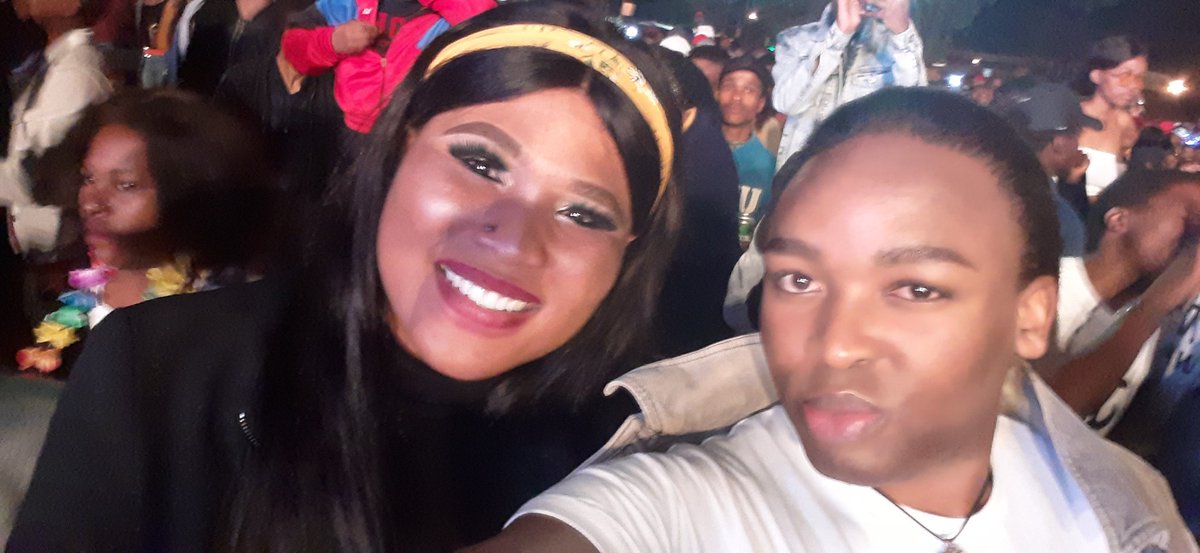 VonAndris's tweet image. Me and the bestest on a night out!! #SpringJumpOff19