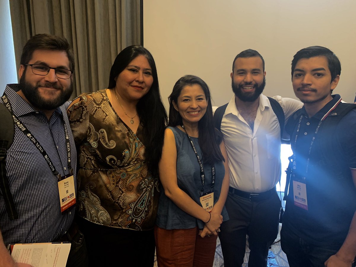 EGMNVenture's tweet photo. Thank you to both @StevePadilla2 and @LATBermudez for opening minds and providing great tips during their writing workshop. #EIJ19 #EgmncoversEIJ https://t.co/wCYrLL49IU