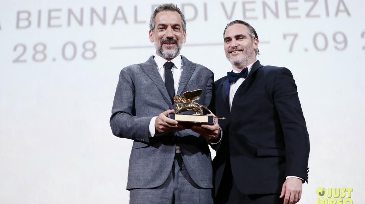 badpostphoenix's tweet photo. Joker won the Golden Lion at Venice and is the first comic-book film to achieved this honor✨ #VeniceFilmFestival2019 https://t.co/VuVhEJY7JL