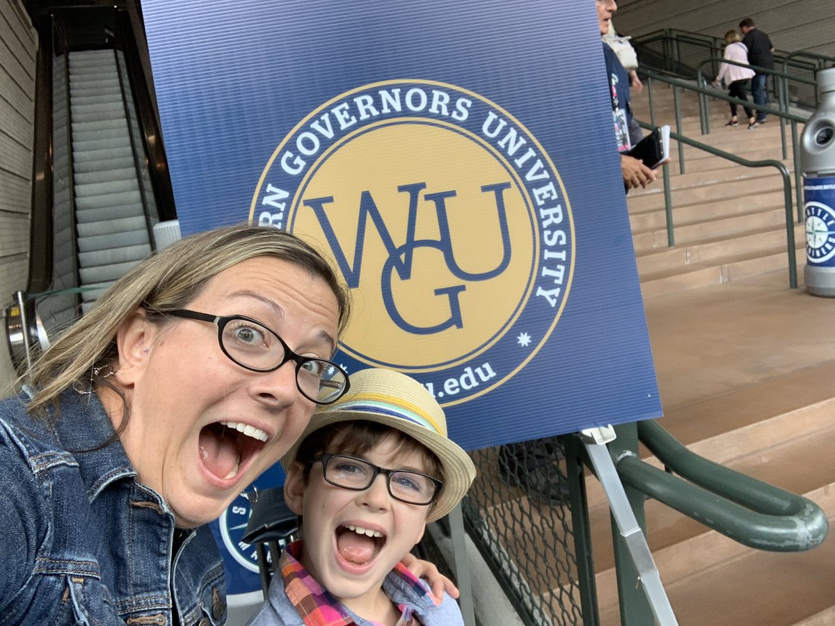 cheer4tech's tweet image. So Happy for Auntie Brighid!!!! Way to go you did it!!! #WGUgrad