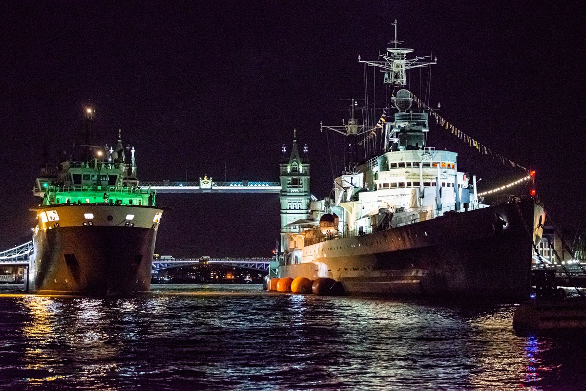 Welcome to #London <a href="/NLB_UK/">Northern Lighthouse Board</a> vessel, Pharos with a lone piper on deck as she transits <a href="/TowerBridge/">Tower Bridge</a> and comes alongside HMS Belfast, ready for <a href="/LISWOfficial/">London International Shipping Week 2027</a> #LISW19 <a href="/Maritime_London/">Maritime London</a> @Ben_MUK #Thames <a href="/Garethallatsea/">Gareth Long</a>