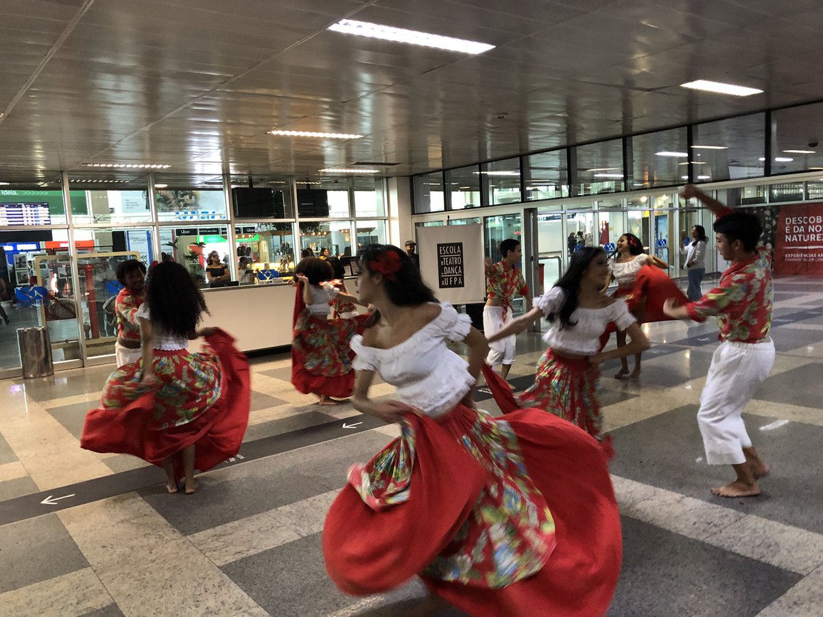 faelcortezao's tweet photo. Dias de muito aprendizado, de trabalho, de companheirismo, novas e antigas amizades e de experiências. O Intercom 2019 em Belém já está na história pelo sucesso, grandiosidade e ousadia de trazer quase 3 mil pessoas para a Amazônia! #Intercom2019 Ano que vem vamos à Salvador!!! https://t.co/fEaXczFRQT
