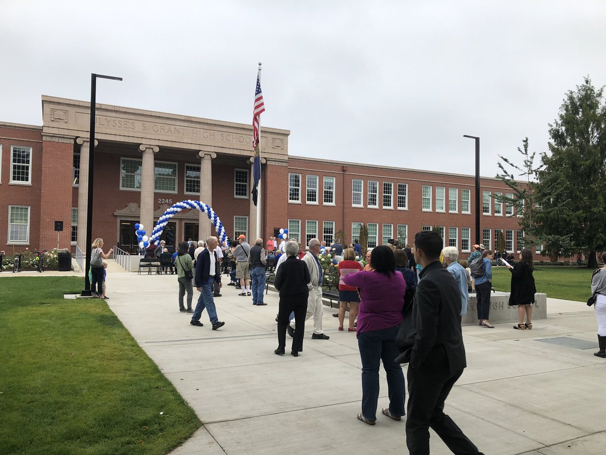 clairehertz's tweet photo. People are gathering for the Grant High School Grand Opening at 10:00 this morning - come join us! @PPSConnect #1districtPPS https://t.co/yQyxD1W0sL