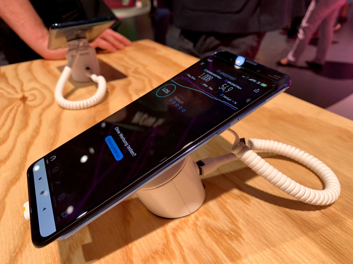 XiangW_'s tweet image. Glad to share some photos of #MiMIX3 5G at @deutschetelekom&apos;s #IFABerlin booth. Are you excited for the #5G era? #5GIsHere #Xiaomi #InnovationForEveryone