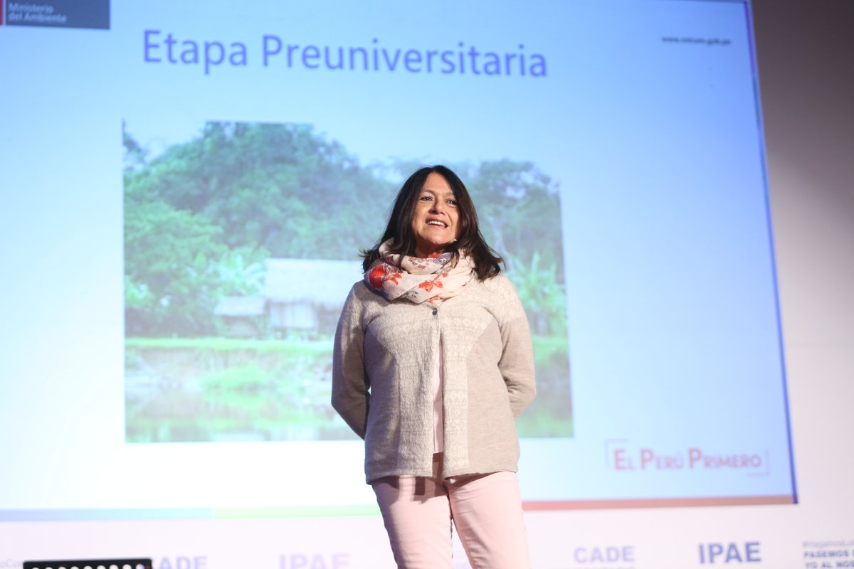 CADEuniv's tweet photo. @AlbinaRR, viceministra de Gestión Ambiental del @MinamPeru, en el #CADEuni 2019: “A nivel municipal, generamos 19 mil toneladas diarias de residuos, el 44% va a botaderos, 52% a los rellenos sanitarios y solo 4% son residuos aprovechados”. #HagamosLoCorrecto https://t.co/1Cfu0eVRhf