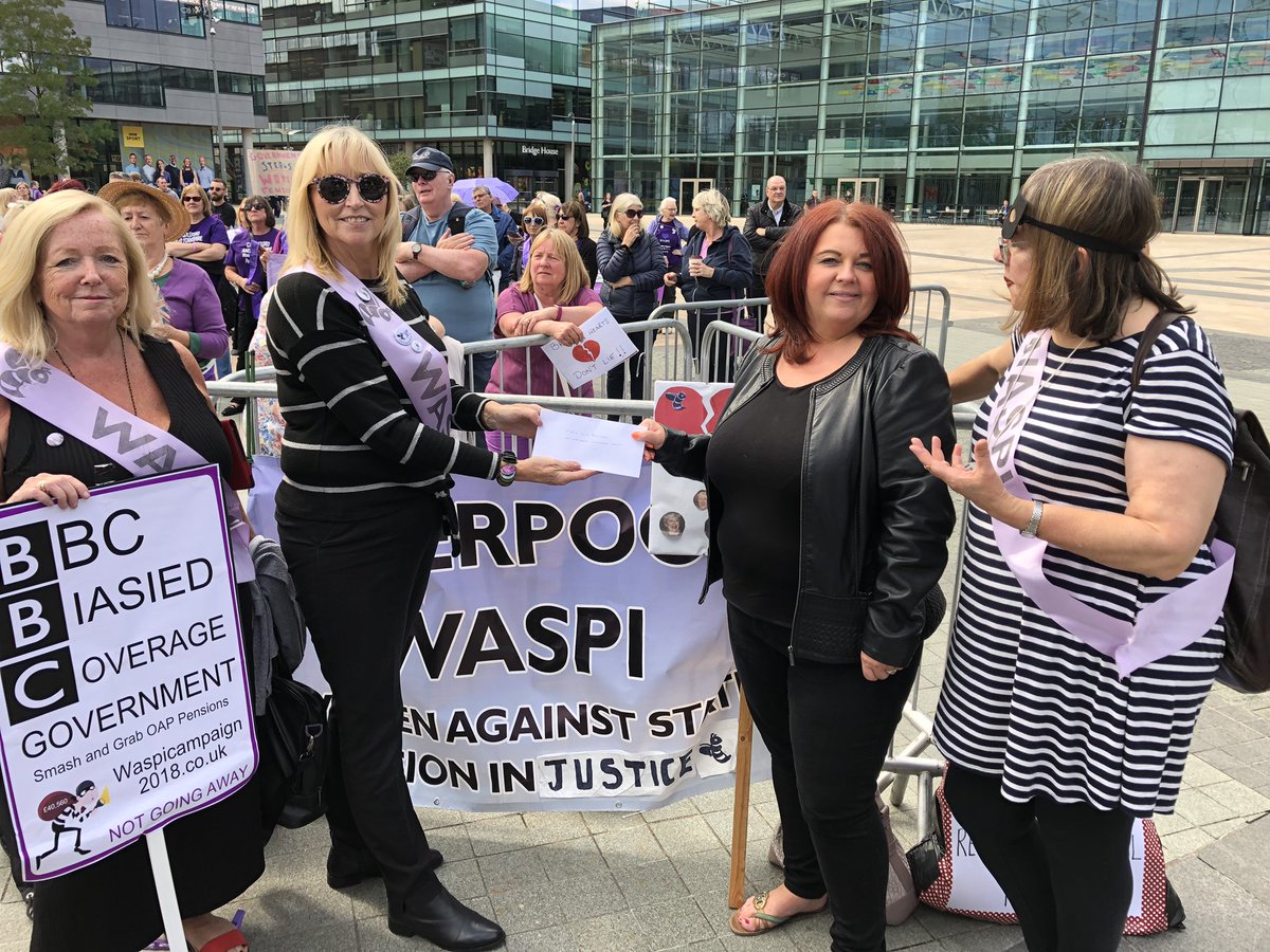 Delighted to hand over a cheque to <a href="/Liverpool_WASPI/">Liverpool WASPI</a> from our branch. These brave women have our full support ✊ <a href="/NorthWestUNISON/">UNISON North West</a>