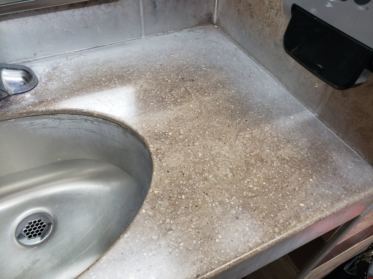 DysfunctionalJH's tweet image. So, Maintenance can&apos;t take 20 minutes and use some Graphitti remover and get rid of this spray primer ? The rest of the shower room looks great ! This is a Degree of laziness I won&apos;t tolerate !
#DELEGATEAUTHORITY
#POORMANAGEMENT
#NOTMYJOB