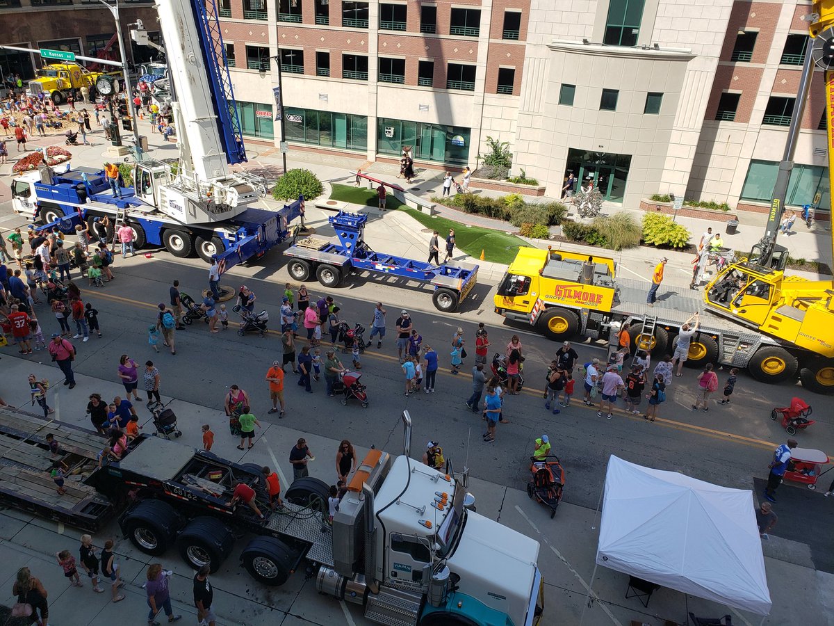 BrendanJensen's tweet photo. Amazing turn out for Touch-A-Truck in @DowntownTopeka! https://t.co/ojCVpcbsJr