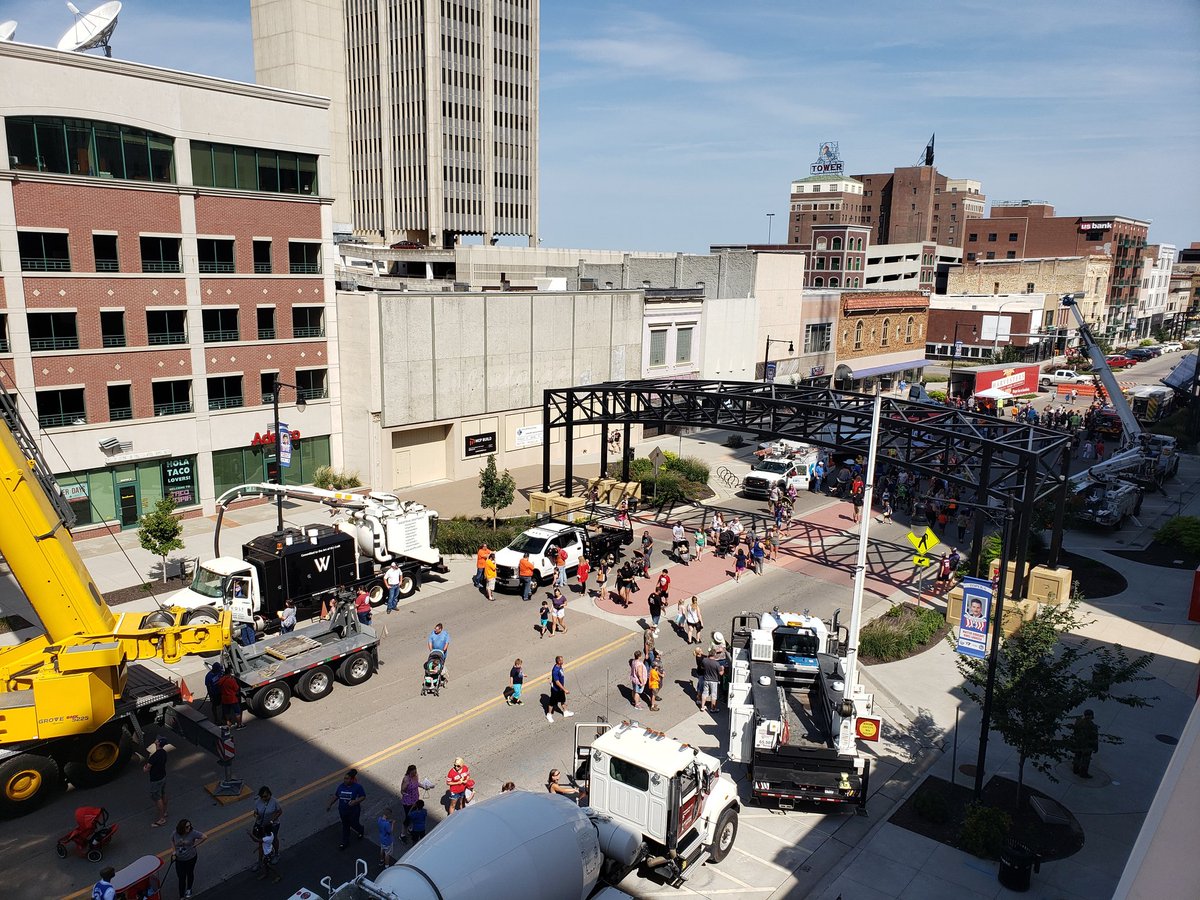 BrendanJensen's tweet photo. Amazing turn out for Touch-A-Truck in @DowntownTopeka! https://t.co/ojCVpcbsJr