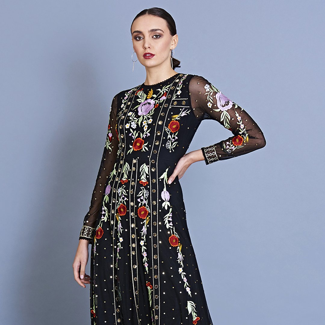 The fabulous floral Heather dress is now available online!
ow.ly/kyR750vZbS0
#frockandfrill