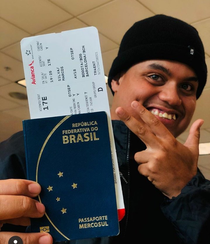 Marlon_Chorao's tweet photo. Skate EuroTrip 2019 pro Gordinho do Game pela primeira vez fora do Brasil. Sonhar nunca fez tanto sentido, voa moleque! Ademafia em Barcelona. E 2020 é nois que tá lá. #Ademafia https://t.co/kPlfmc4guL