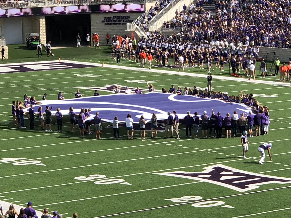 Way to go, <a href="/ksuedcats/">Kansas State University EDCATS</a> (<a href="/MerittDD/">Dustin D. Meritt</a>) &amp; <a href="/KSUCollegeofEd/">K-State College of Ed</a>!! Proud of our <a href="/usd383/">USD 383</a> representation (<a href="/BioBusch/">Noah Busch</a>)! #TeachersRock #usd383 #KStateFB