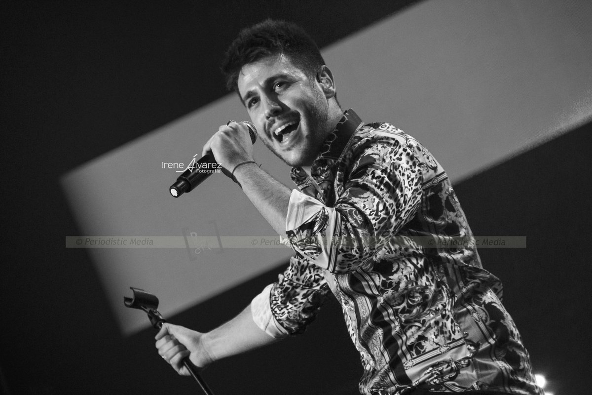 PeriodisticM's tweet photo. @irealvarezfoto 😍 Sublime actuación de @AntonioJSMazuec en el #ViveDial2019 #AntonioJosé @OfficialCFAJose #ViveDial #ViveDialEnDivinity #ViveDialDivinity
📸 @irealvarezfoto https://t.co/ii6YcYCPh7